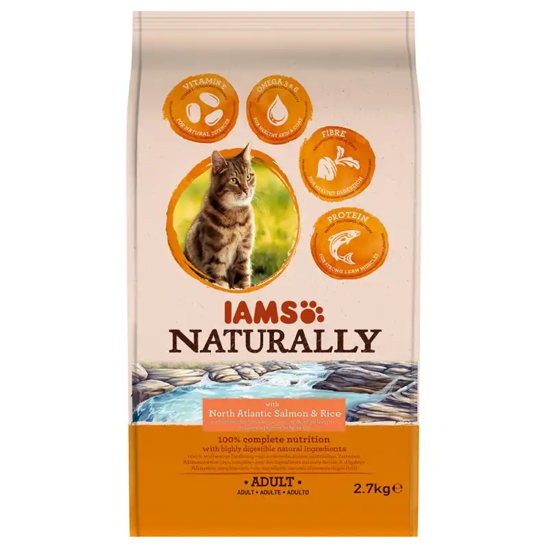 Iams Naturally Adult Salmón para gatos 2.7 Kg.