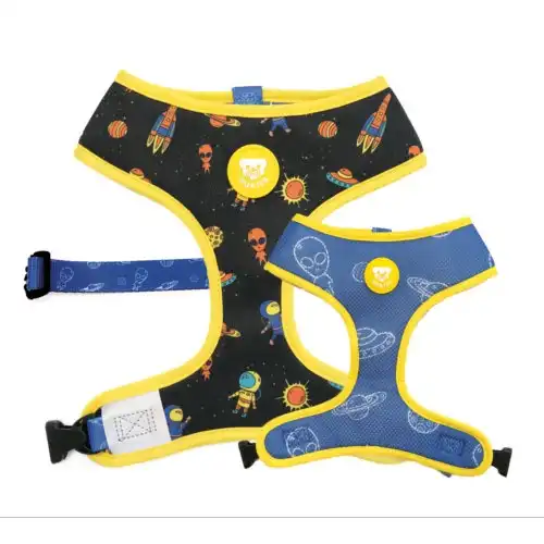 Dukier Space Arnés Reversible Estampado Espacial para perros